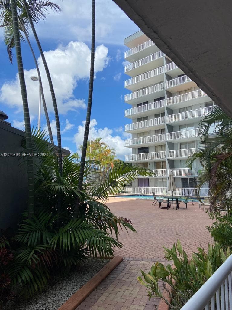 ISLA DEL MAR · #614 in Miami - Photo 3