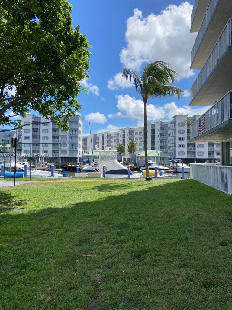 ISLA DEL MAR · #614 in Miami - Photo 4