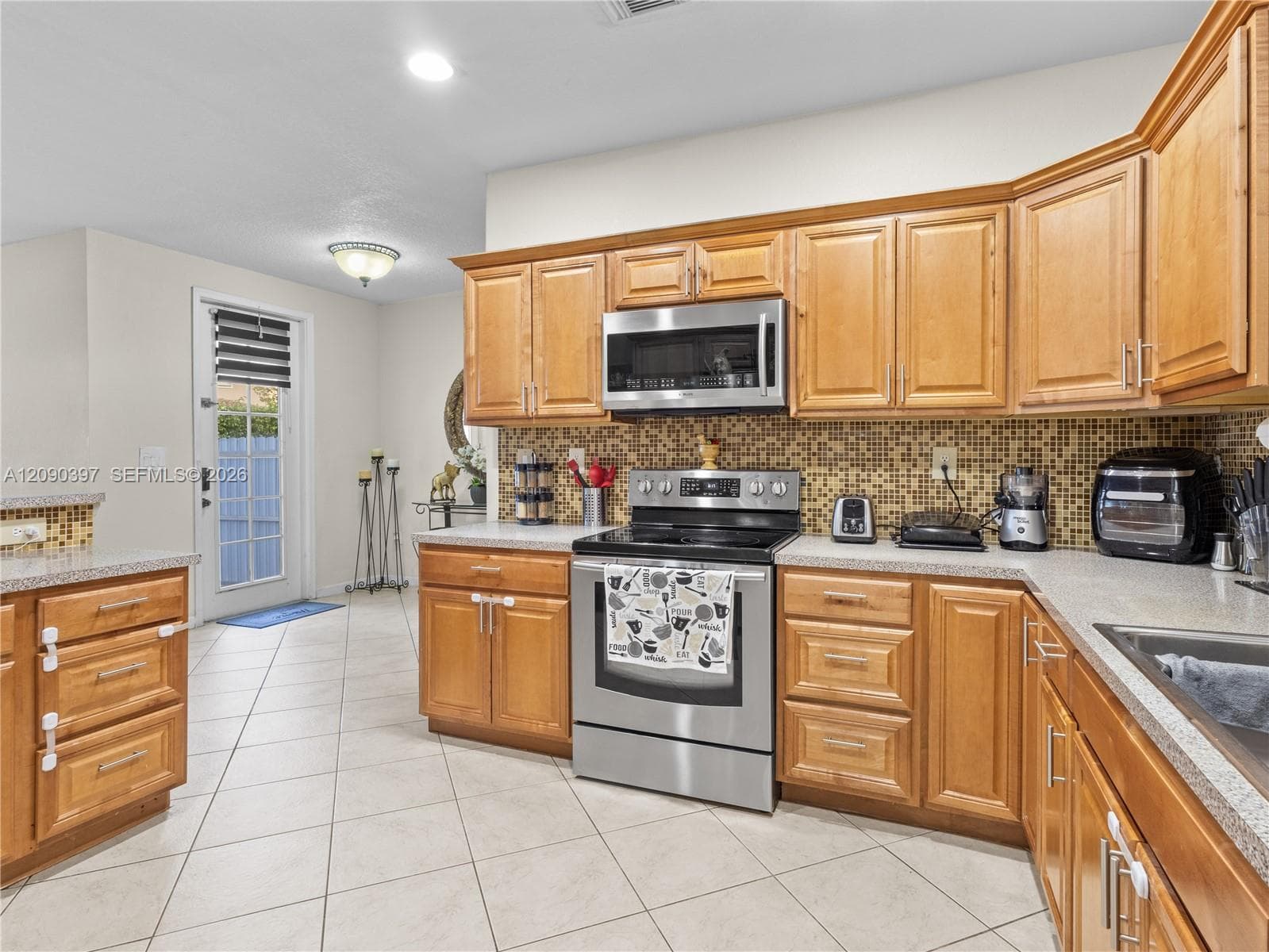 14046 SW 278th St photo 6