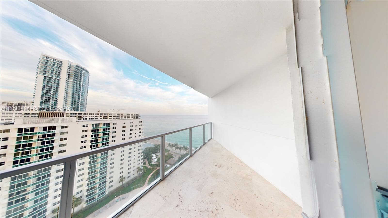 OCEAN PALMS CONDO · #1705 in Hollywood - Photo 3
