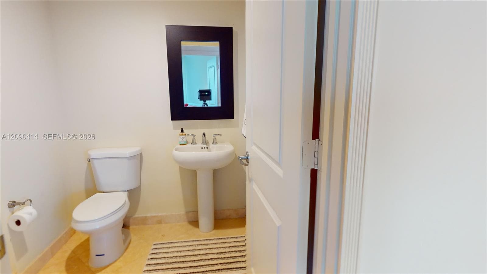 OCEAN PALMS CONDO · #1705 in Hollywood - Photo 34