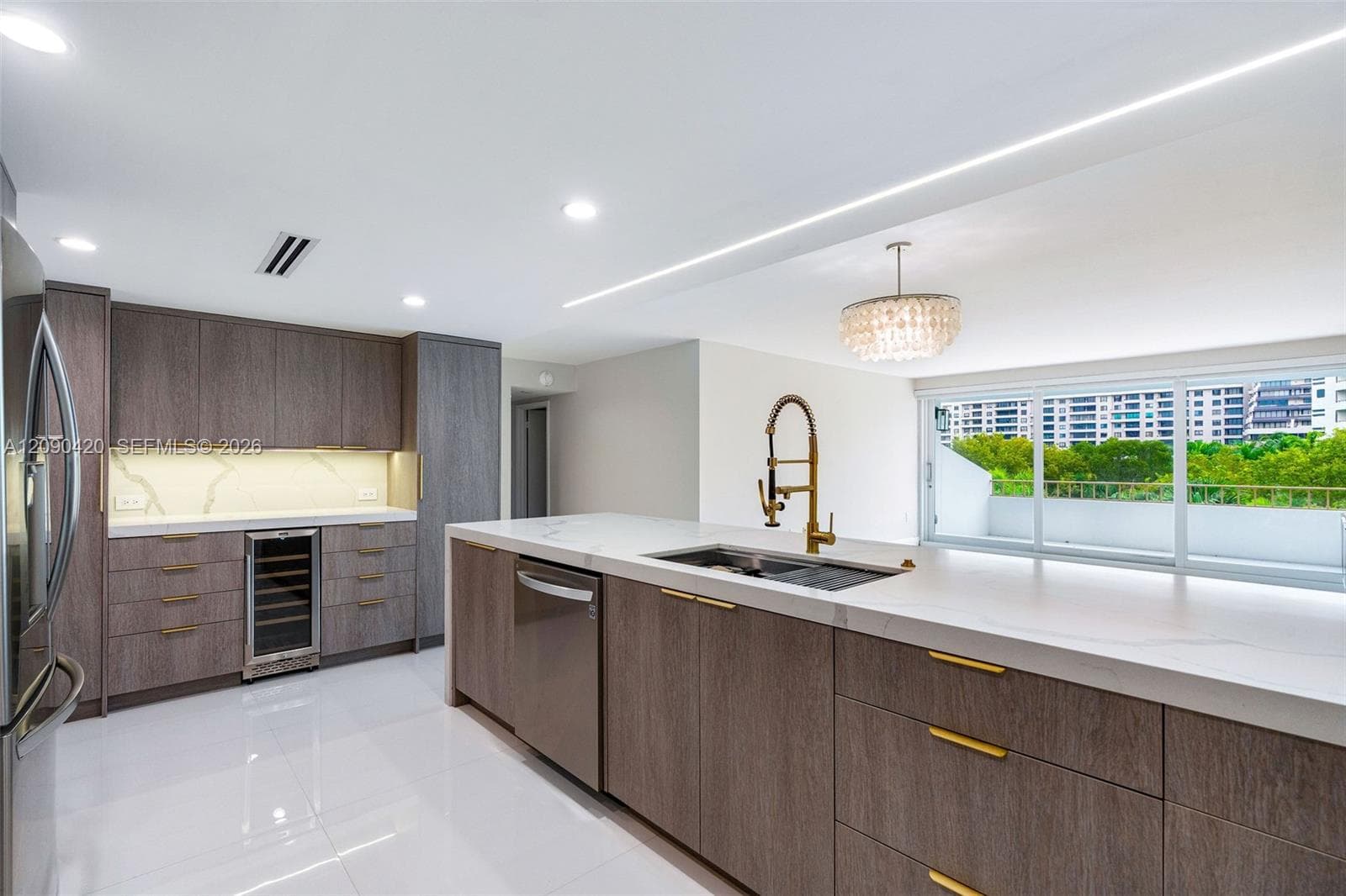 Commodore Club West · #413 in Key Biscayne - Photo 7