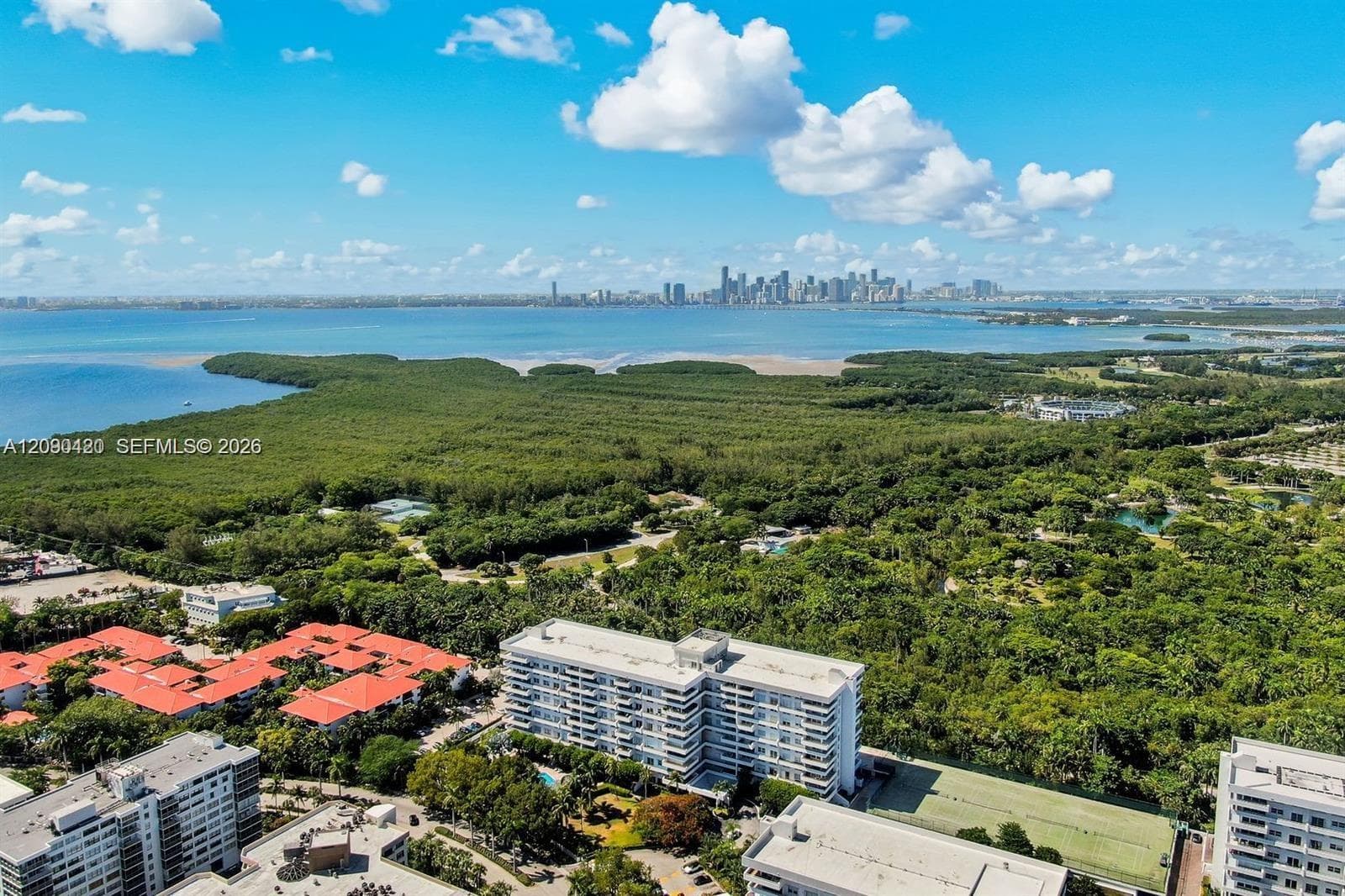 Commodore Club West · #413 in Key Biscayne - Photo 3