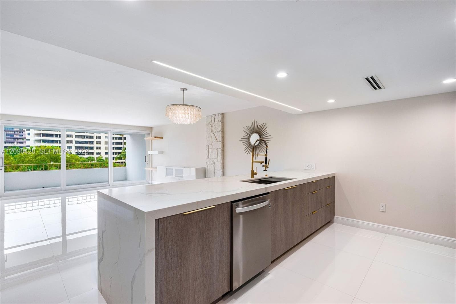 Commodore Club West · #413 in Key Biscayne - Photo 9