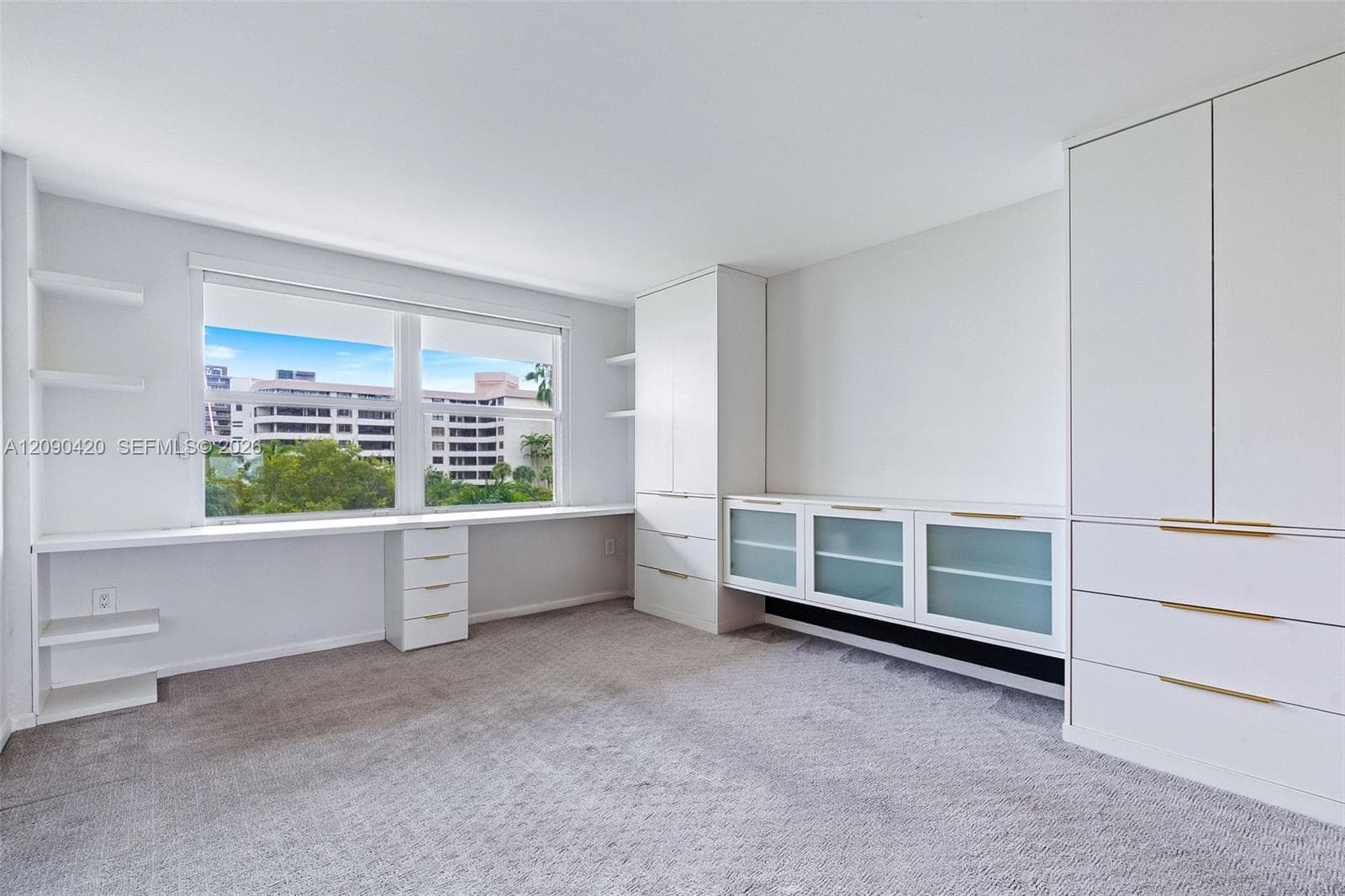 Commodore Club West · #413 in Key Biscayne - Photo 18