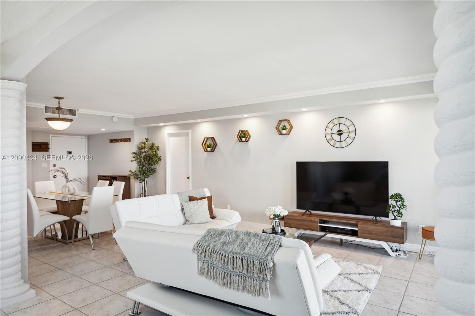 THE CARRIAGE HOUSE CONDO · #1020 in Miami Beach - Photo 6