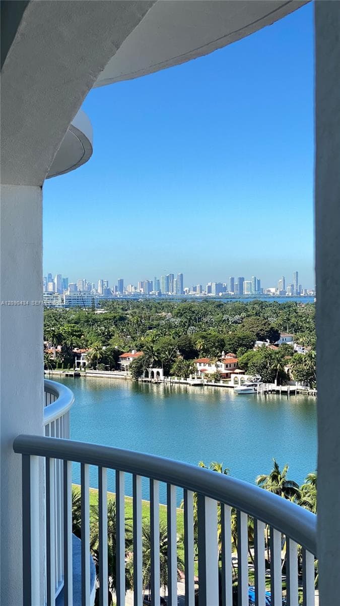 THE CARRIAGE HOUSE CONDO · #1020 in Miami Beach - Photo 42