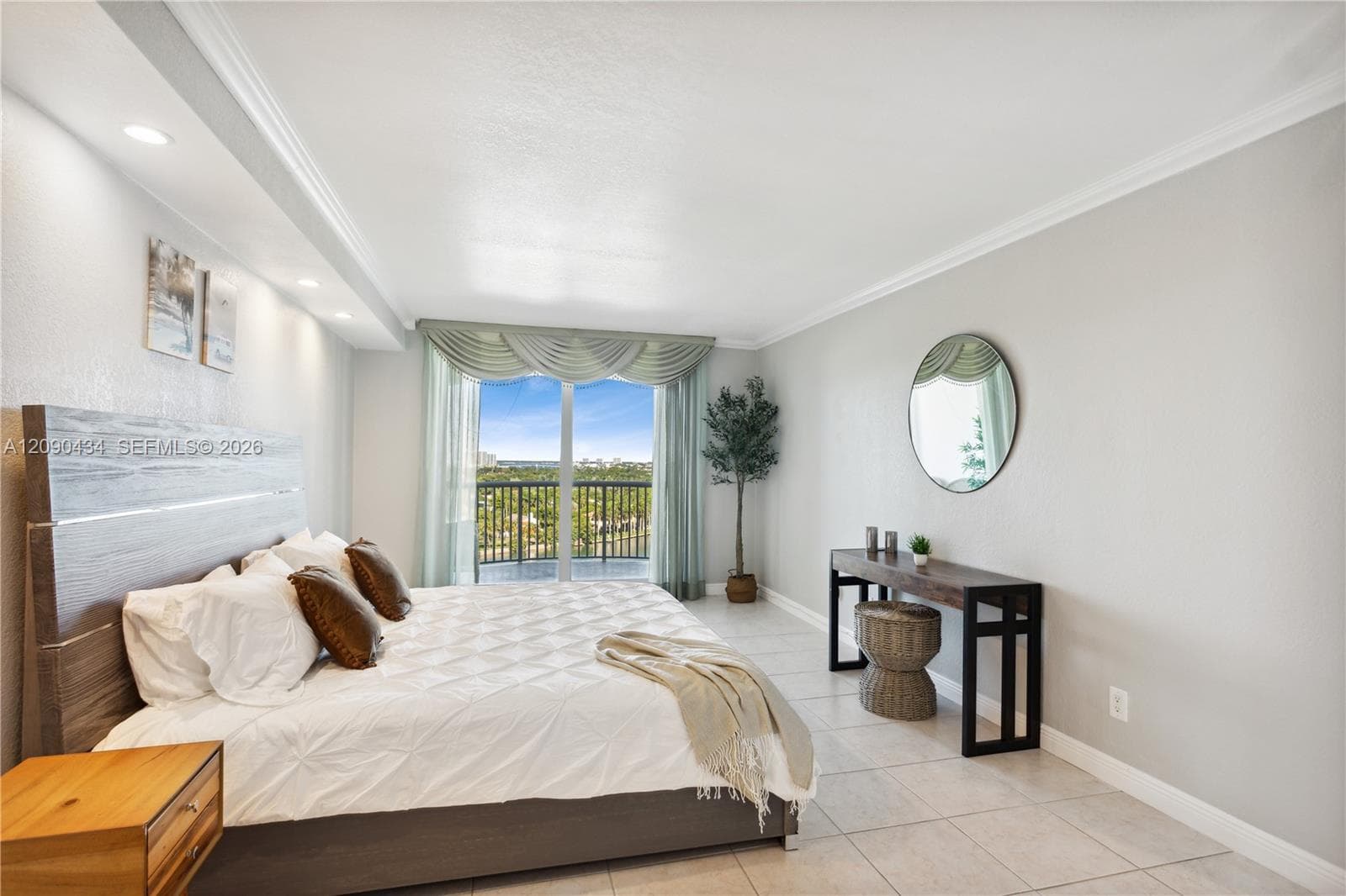THE CARRIAGE HOUSE CONDO · #1020 in Miami Beach - Photo 12
