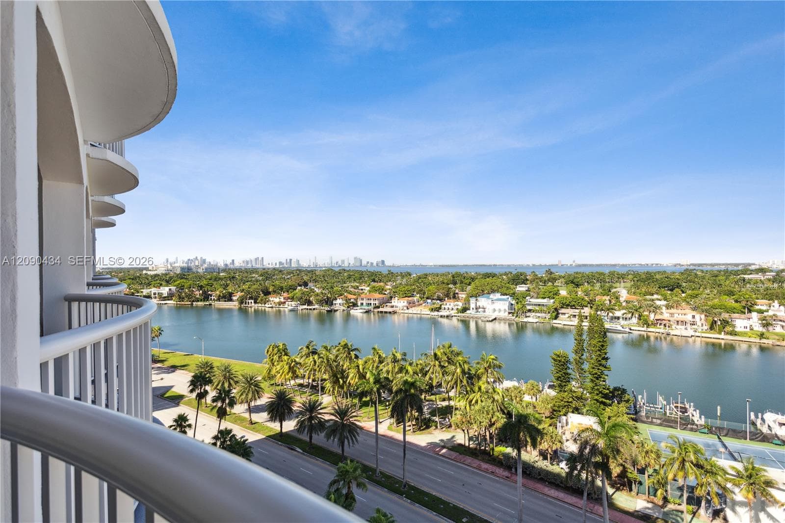 THE CARRIAGE HOUSE CONDO · #1020 in Miami Beach - Photo 22