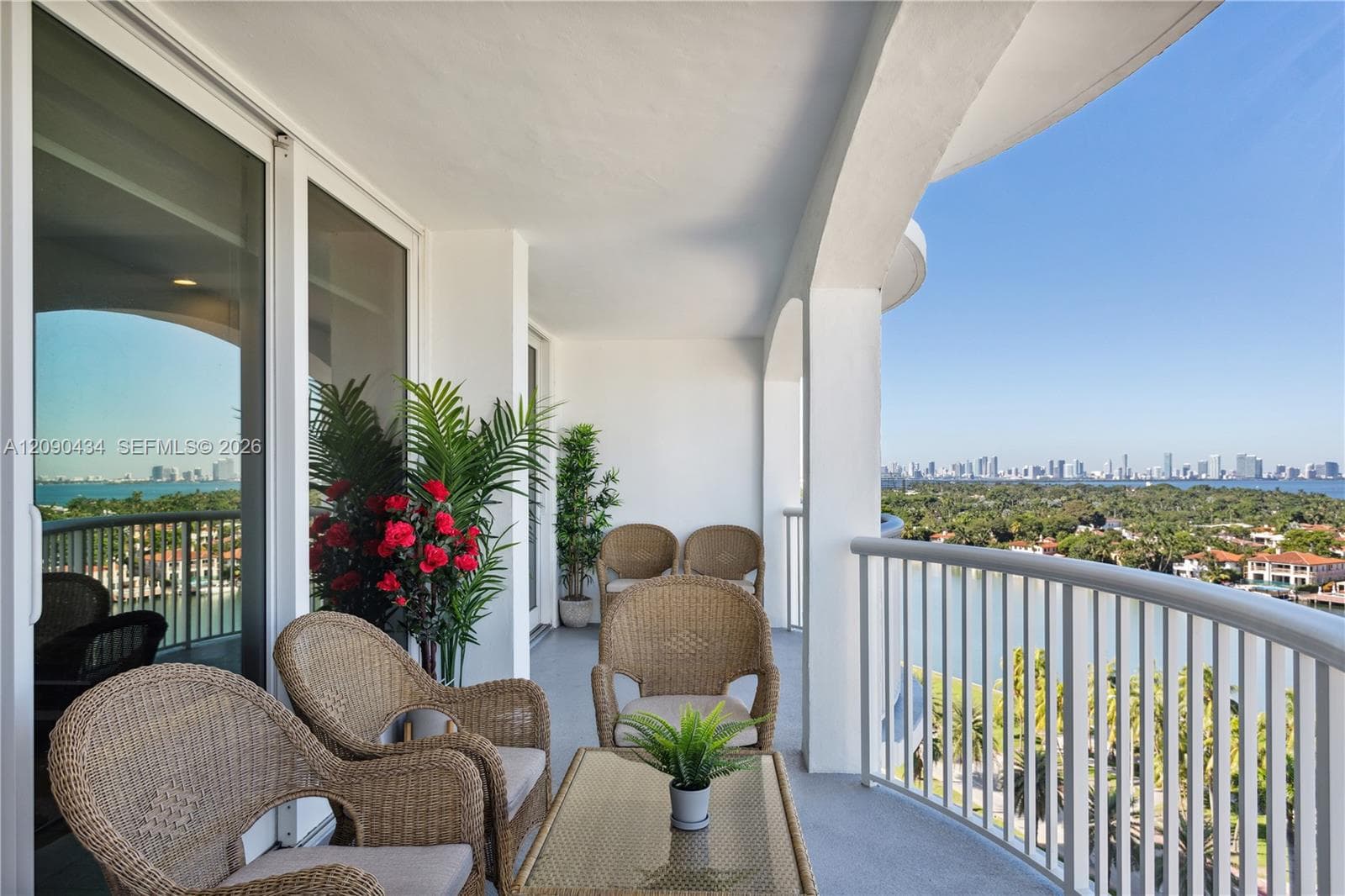THE CARRIAGE HOUSE CONDO · #1020 in Miami Beach - Photo 32