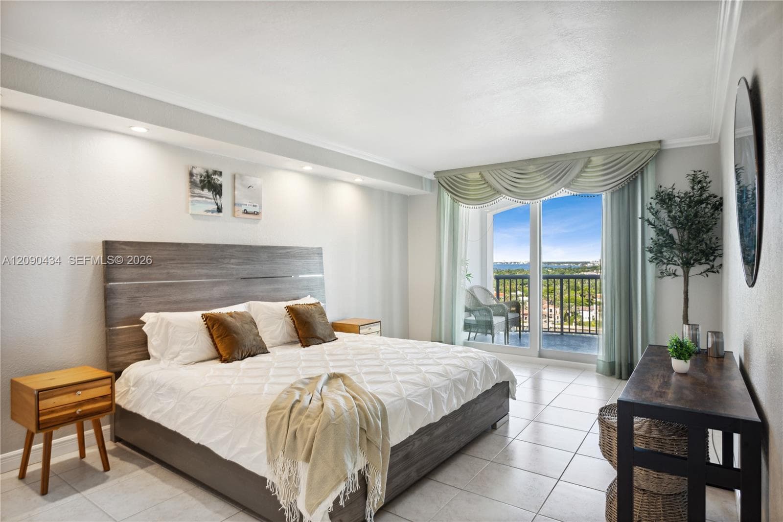 THE CARRIAGE HOUSE CONDO · #1020 in Miami Beach - Photo 5