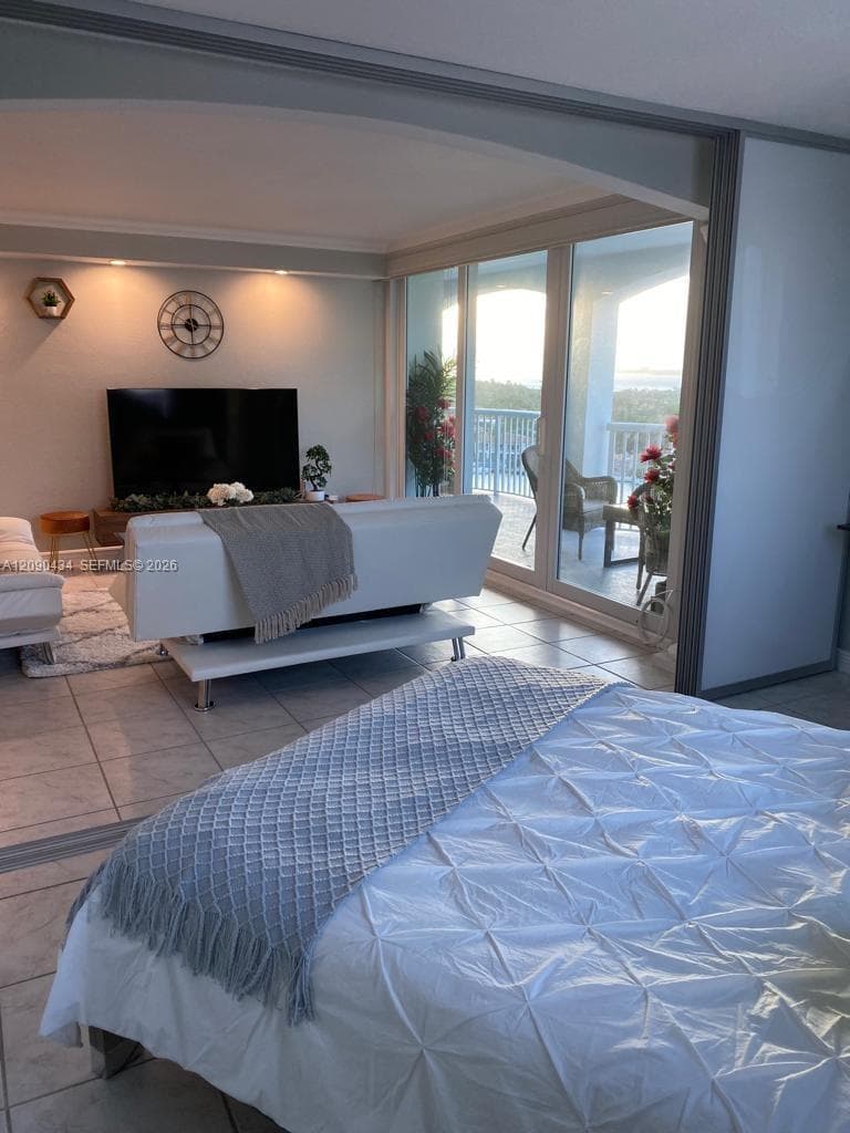 THE CARRIAGE HOUSE CONDO · #1020 in Miami Beach - Photo 38
