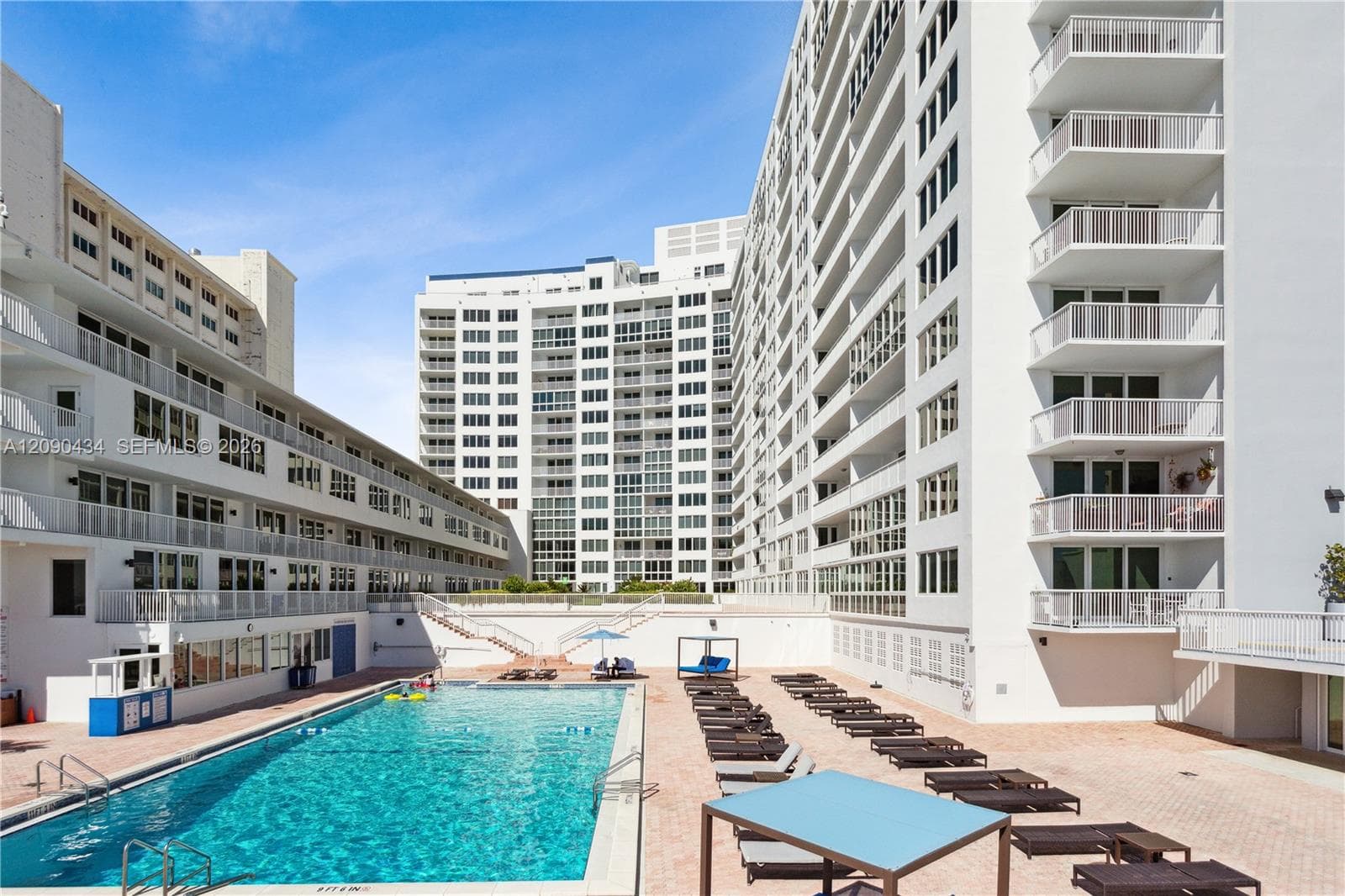 THE CARRIAGE HOUSE CONDO · #1020 in Miami Beach - Photo 18
