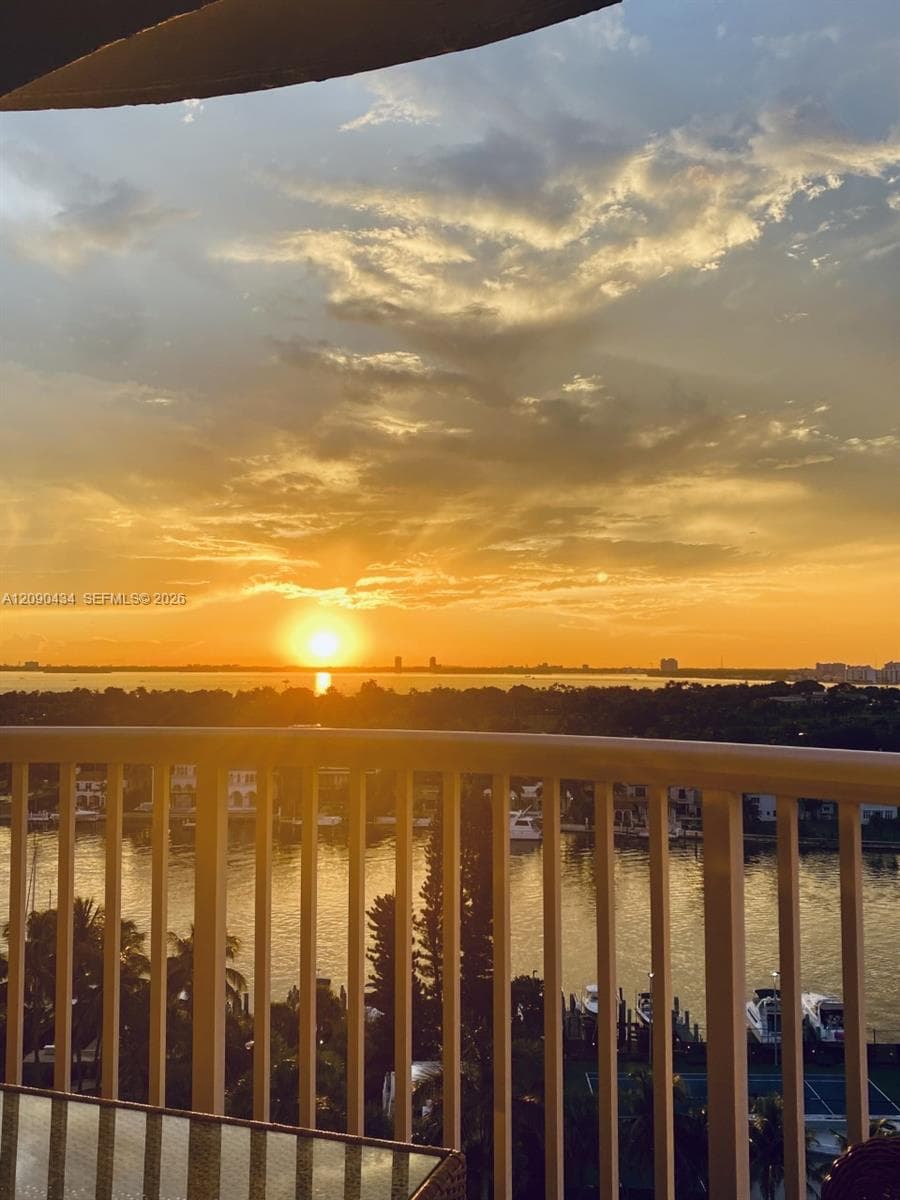 THE CARRIAGE HOUSE CONDO · #1020 in Miami Beach - Photo 48