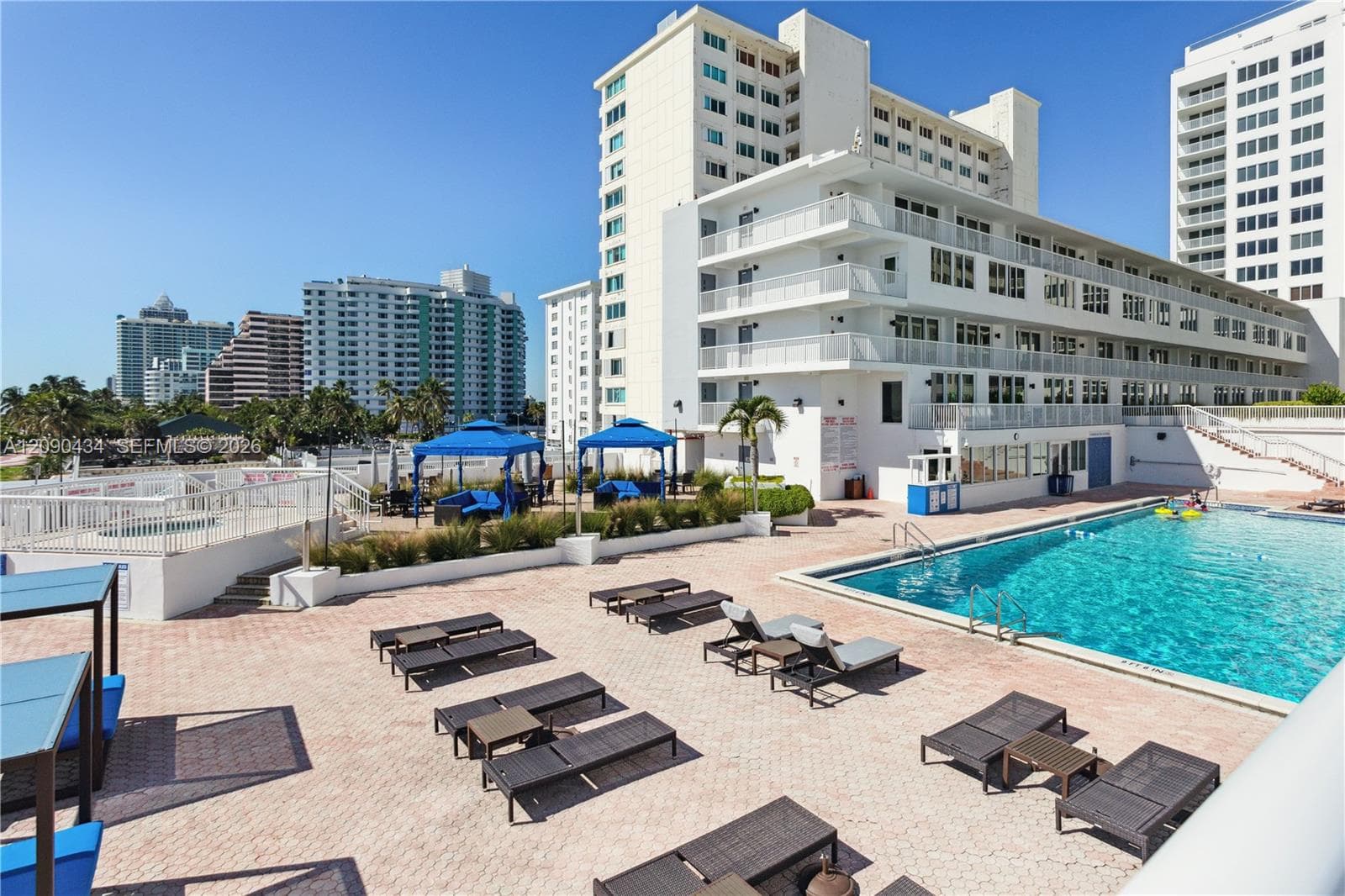 THE CARRIAGE HOUSE CONDO · #1020 in Miami Beach - Photo 29