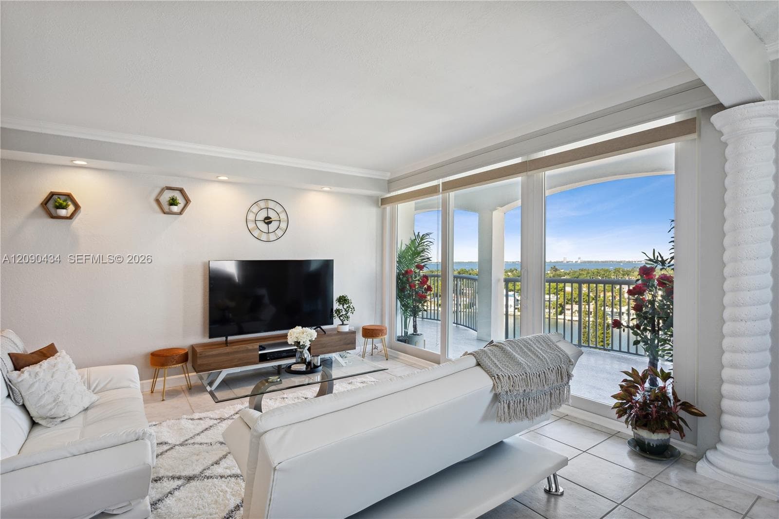 THE CARRIAGE HOUSE CONDO · #1020 in Miami Beach - Photo 4