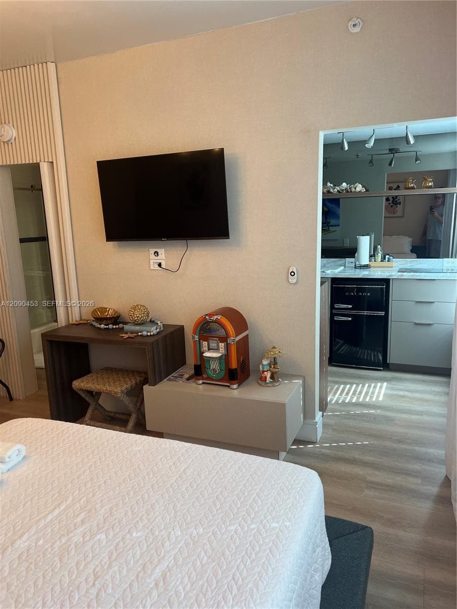 918 OCEAN DRIVE CONDO · #206 in Miami Beach - Photo 16