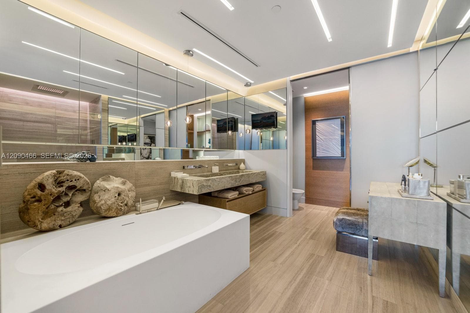 Carillon Miami Beach · #305 in Miami Beach - Photo 11