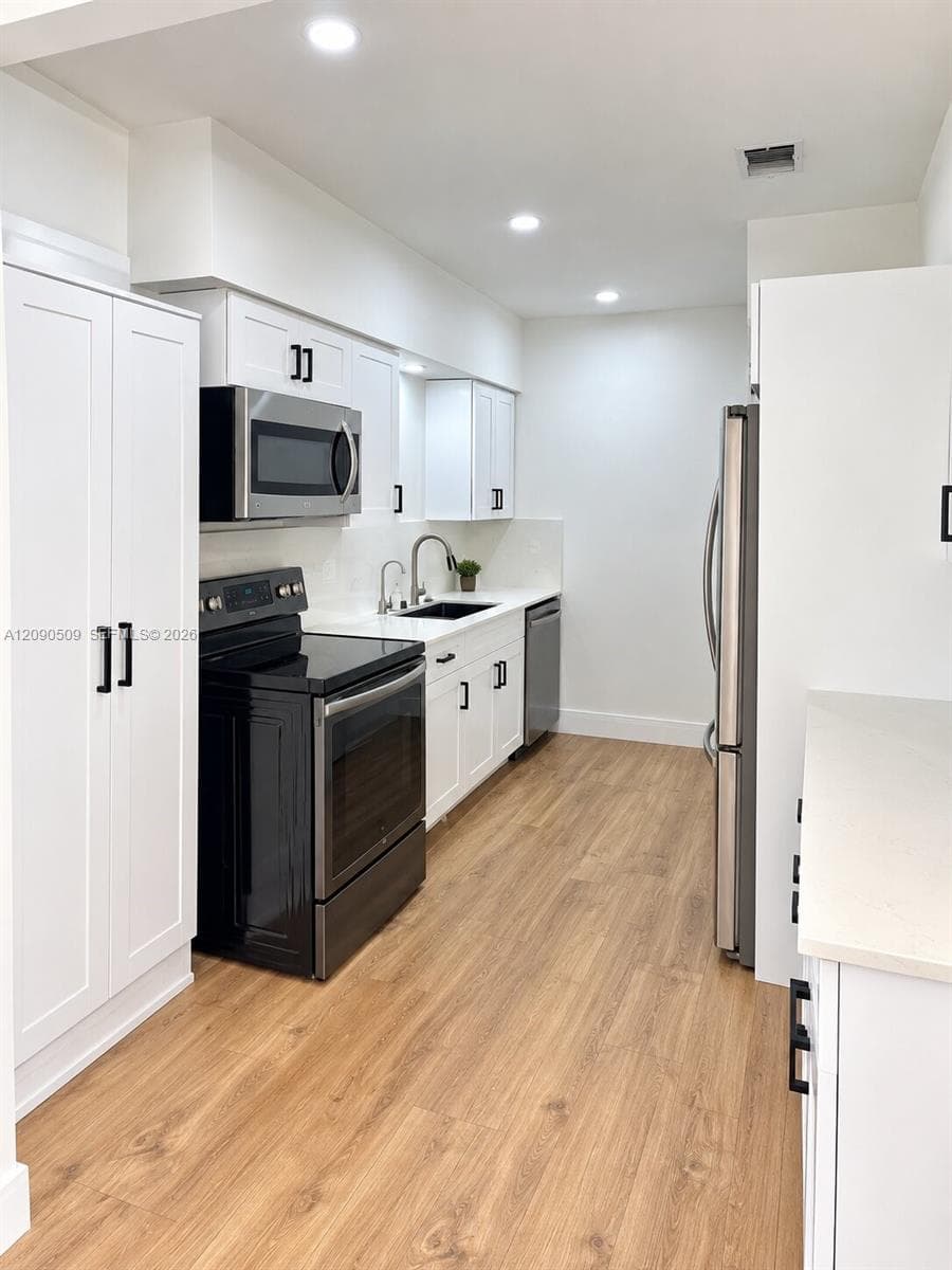 15231 NW 31st Ave #1 photo 3