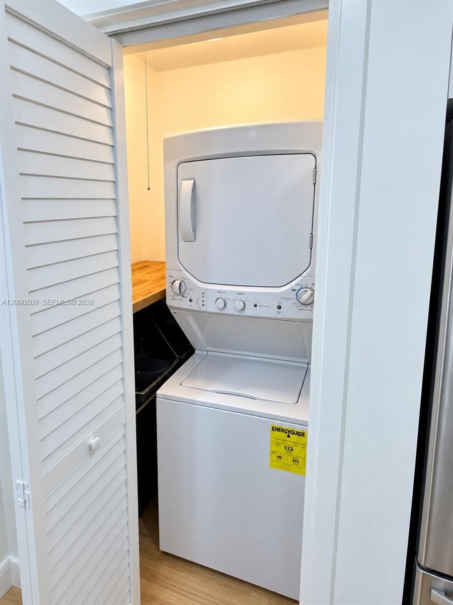 15231 NW 31st Ave #1 photo 5