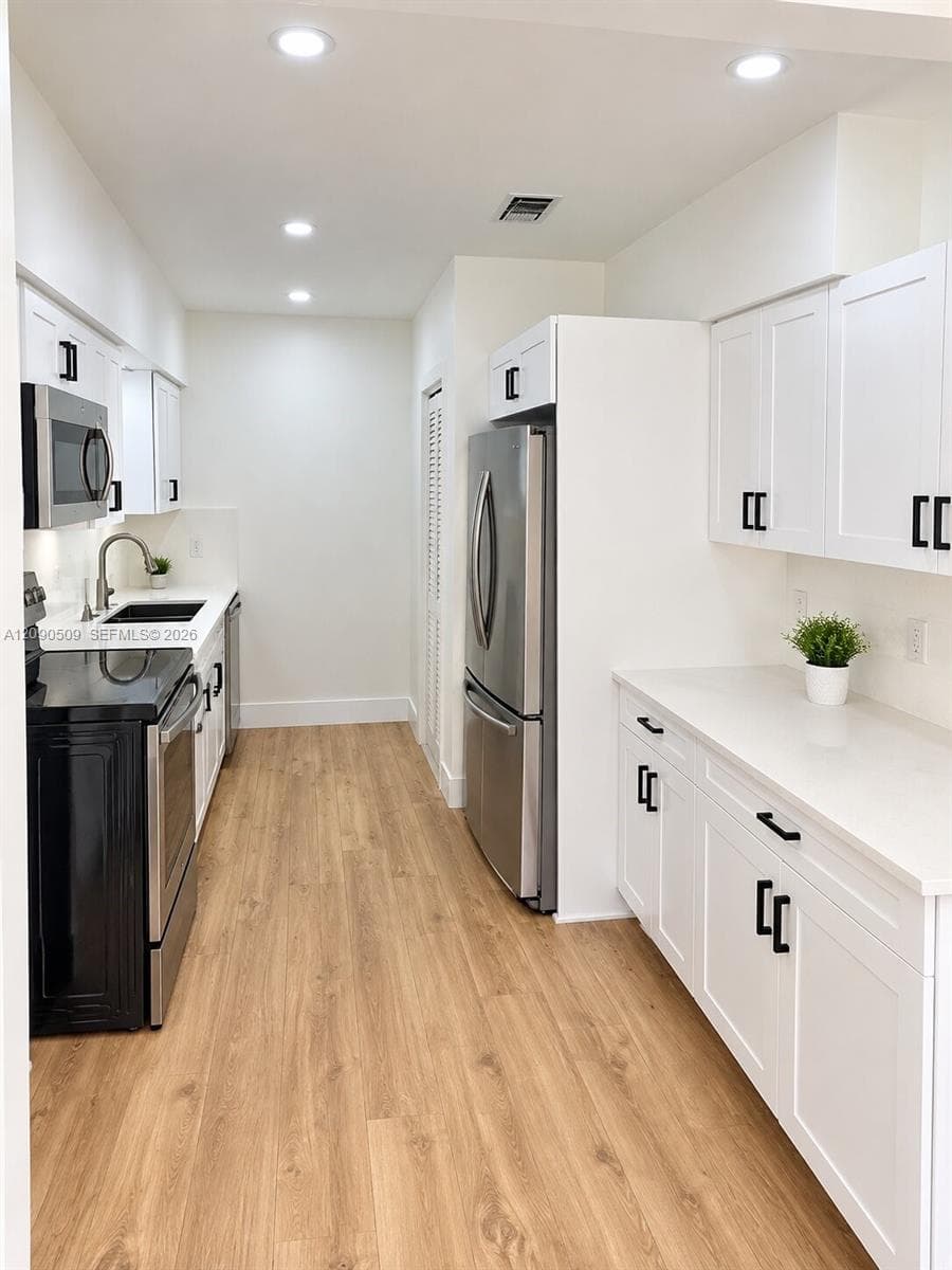 15231 NW 31st Ave #1 photo 4