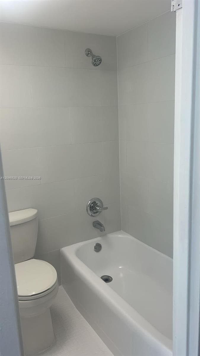 CARIBBEAN TOWERS CONDO · #9G in North Bay Village - Photo 17