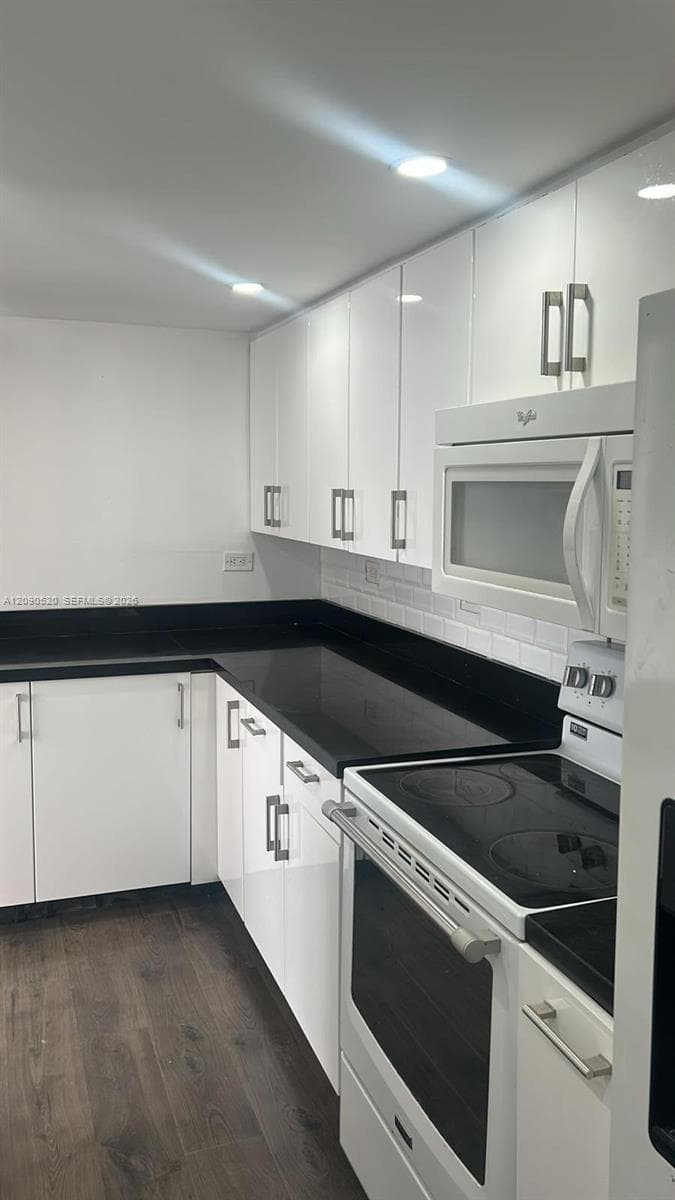 CARIBBEAN TOWERS CONDO · #9G in North Bay Village - Photo 5