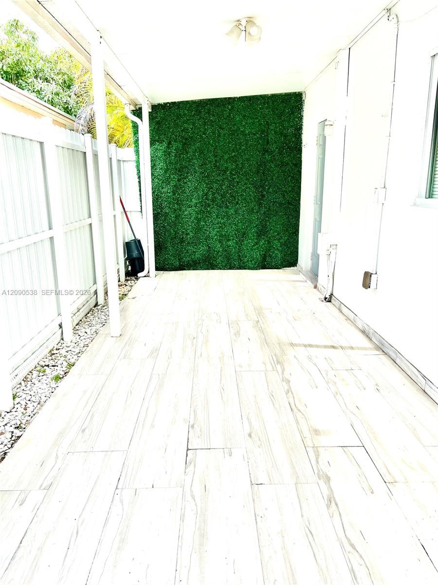 10805 SW 156th Ter photo 18