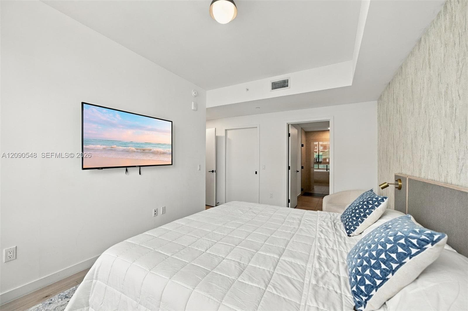 District 225 · #3105 in Miami - Photo 17