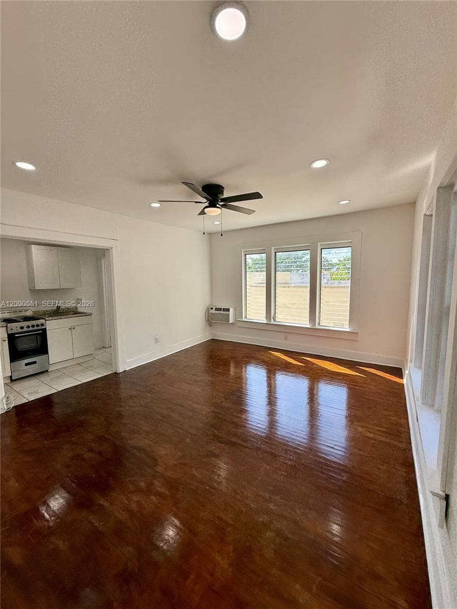 PARK FRONT CONDO · #302 in Miami Beach - Photo 5