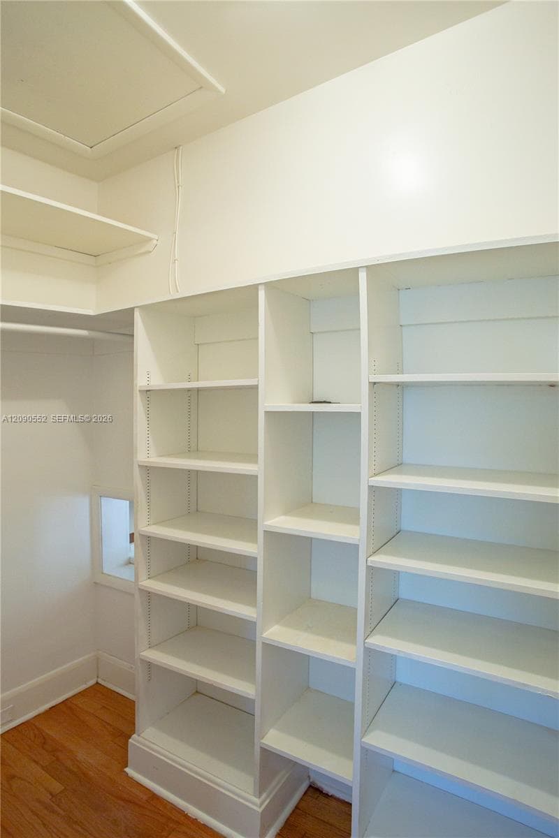 2805 Segovia St photo 23