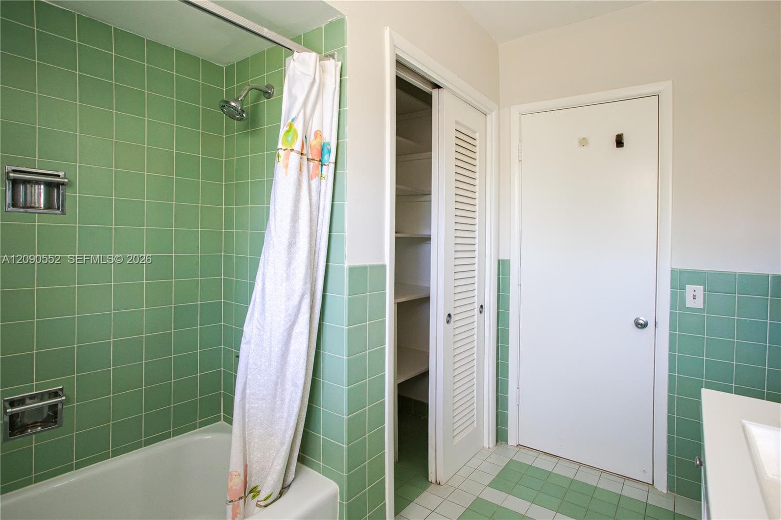 2805 Segovia St photo 22