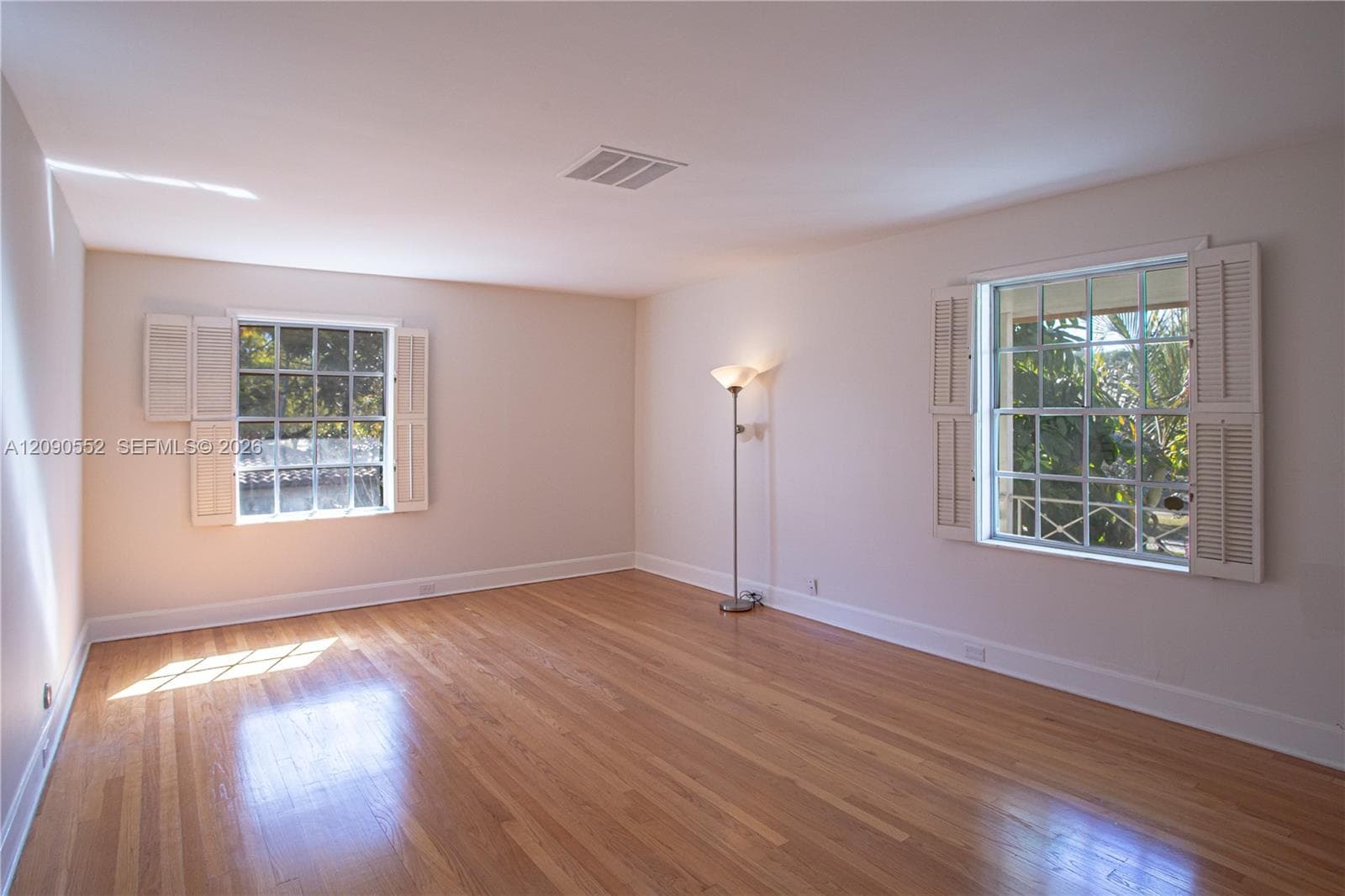 2805 Segovia St photo 9