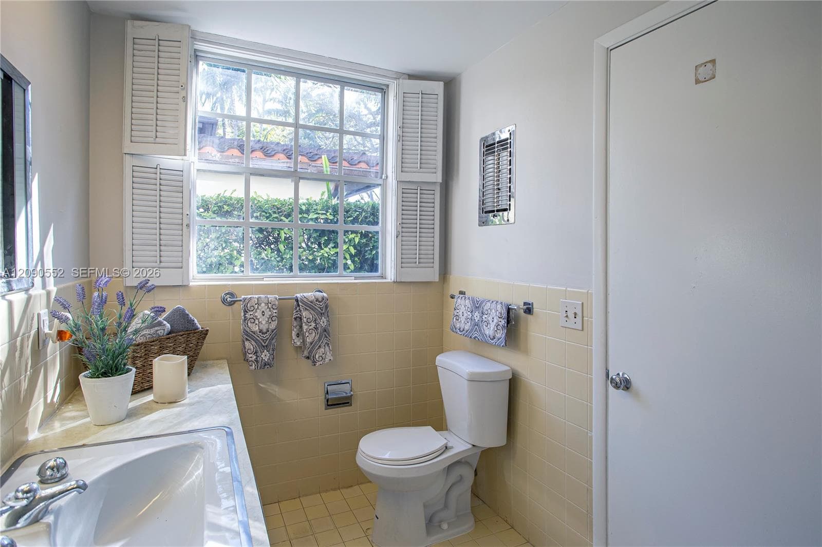 2805 Segovia St photo 25