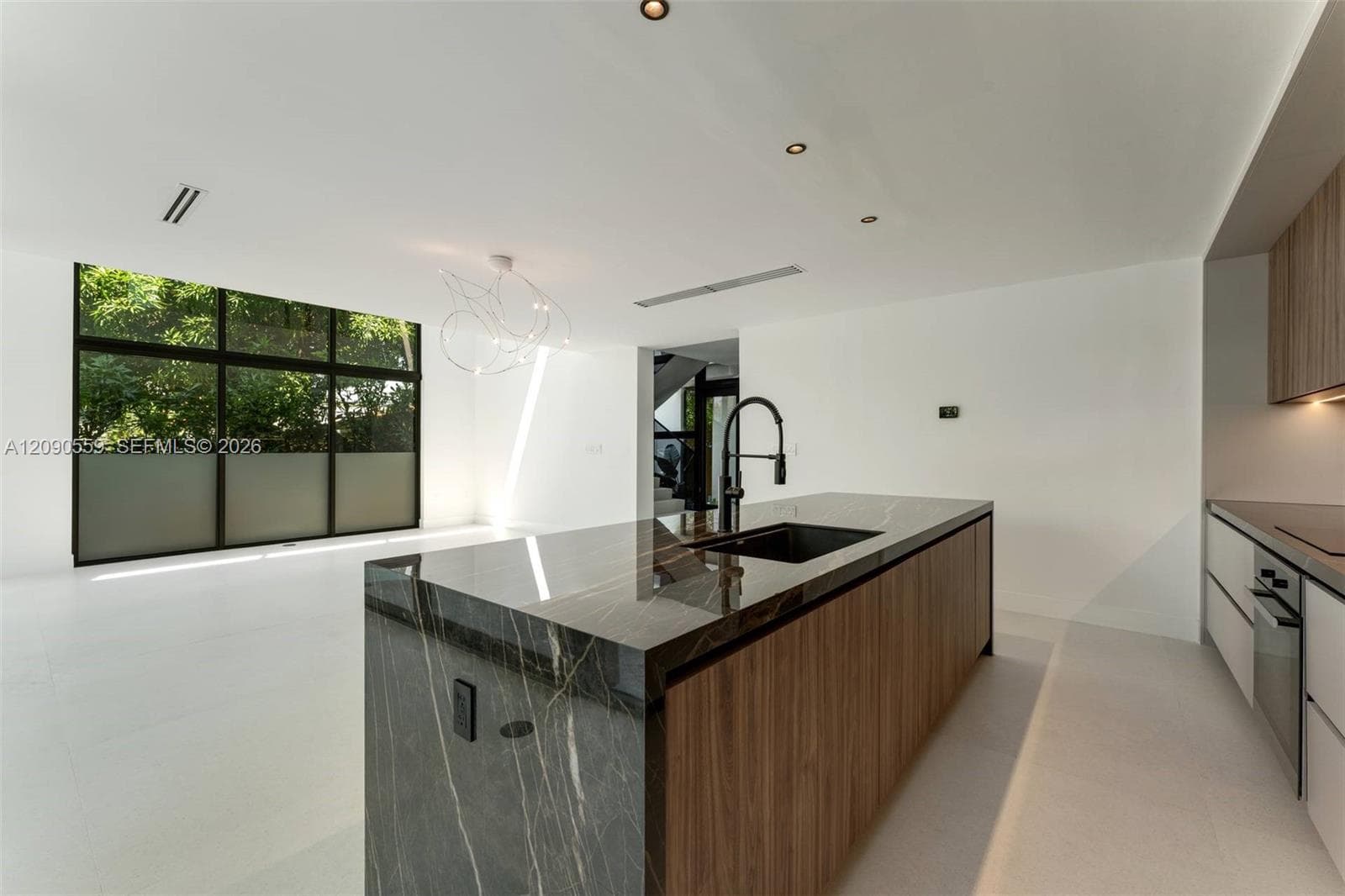 3310 Elizabeth Street photo 13