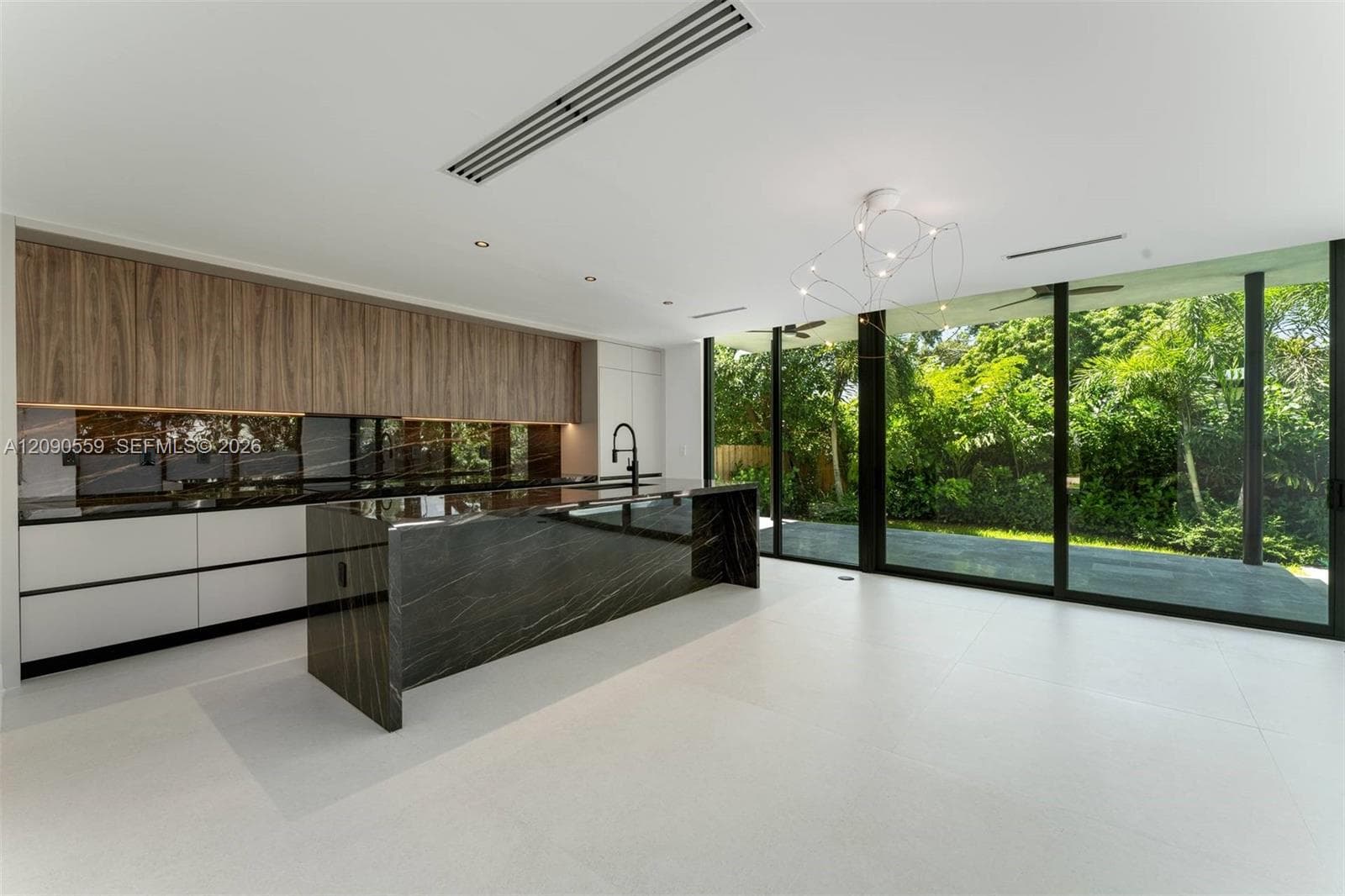 3310 Elizabeth Street photo 8