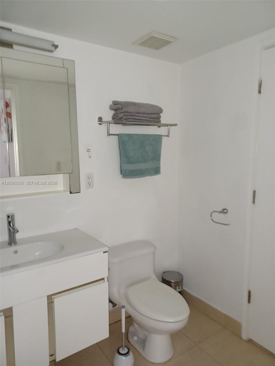 RETREAT CONDO · #407 in Miami Beach - Photo 12