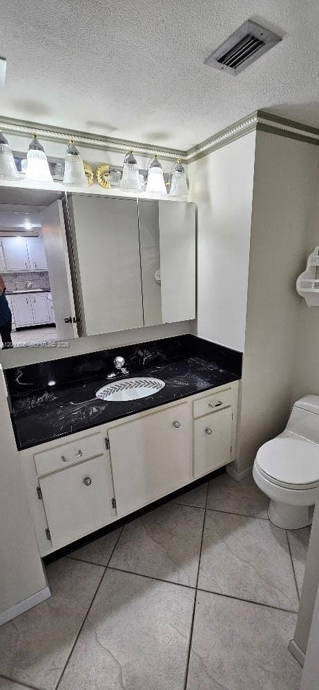 Del Prado · #203 in Aventura - Photo 15