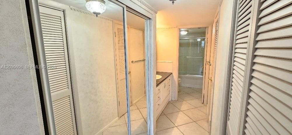Del Prado · #203 in Aventura - Photo 11