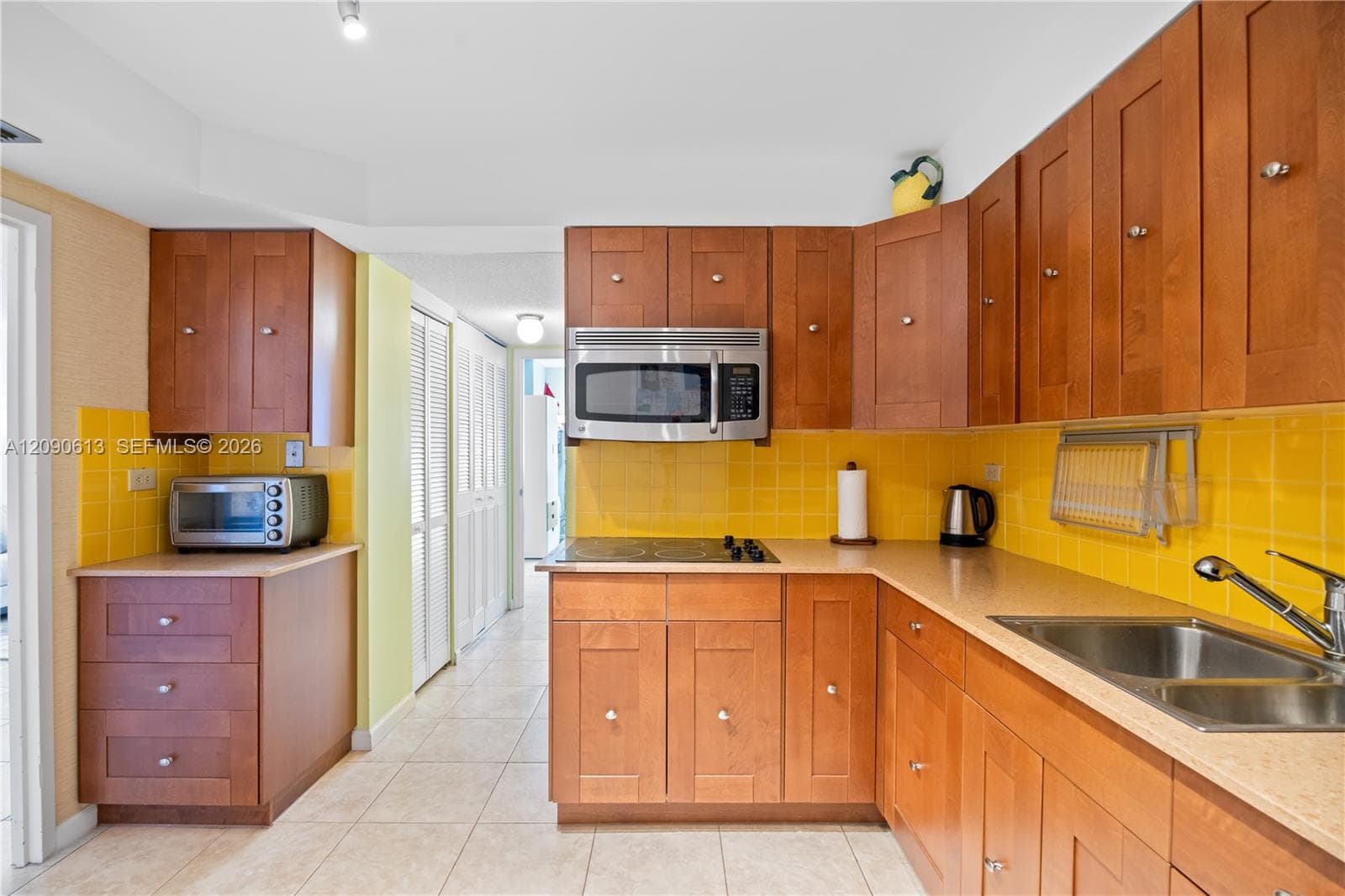 Winston Towers · #812 in Sunny Isles Beach - Photo 13