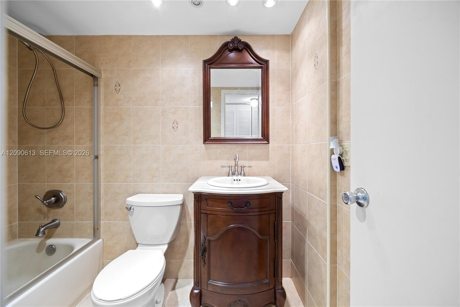 Winston Towers · #812 in Sunny Isles Beach - Photo 16