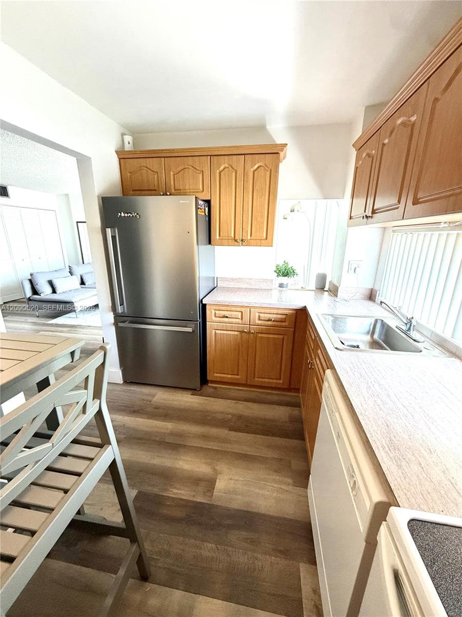 PLAZA OF AMERICAS CONDO P · #1021 in Sunny Isles Beach - Photo 9
