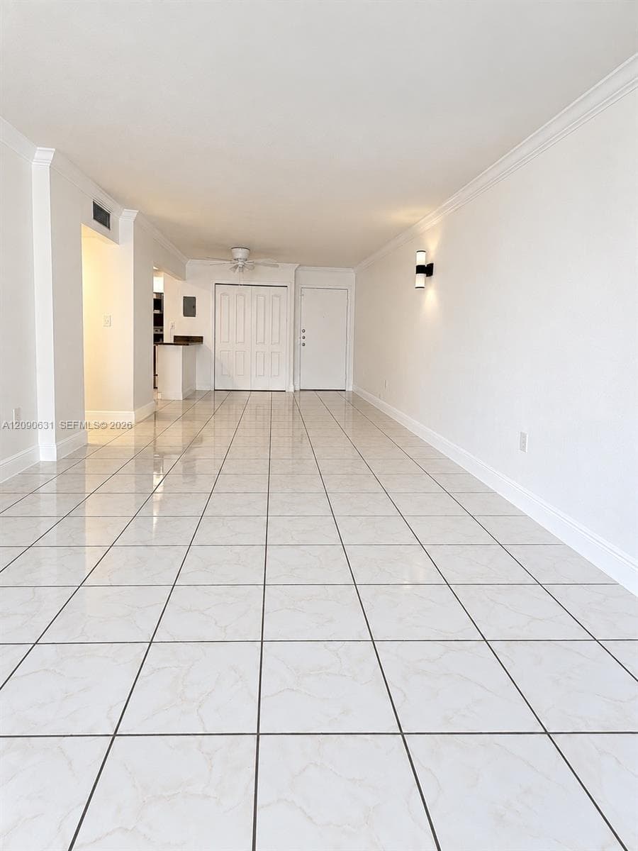 PINEBARK CONDO · #203 in Miami - Photo 2