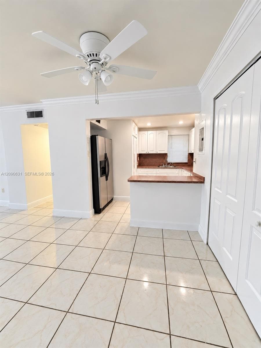 PINEBARK CONDO · #203 in Miami - Photo 5