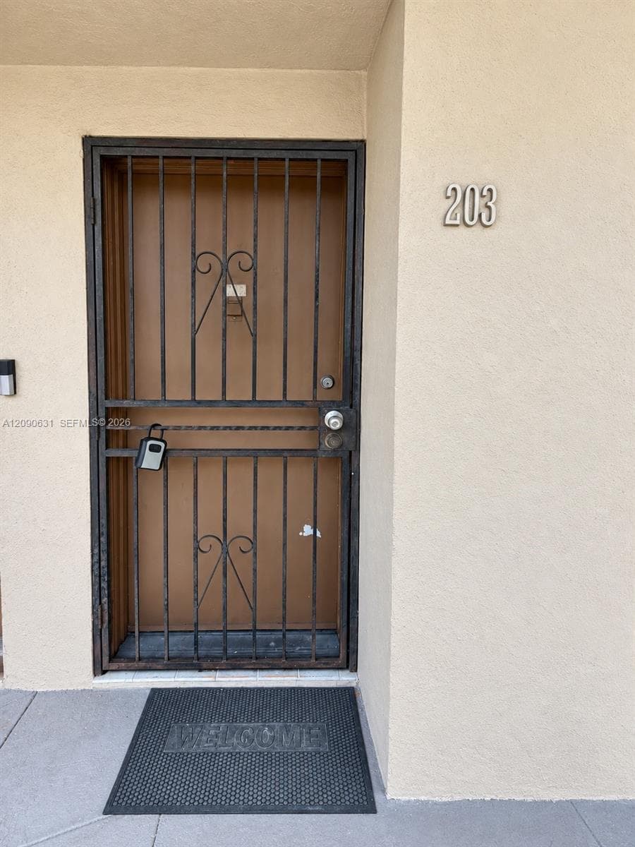 PINEBARK CONDO · #203 in Miami - Photo 15