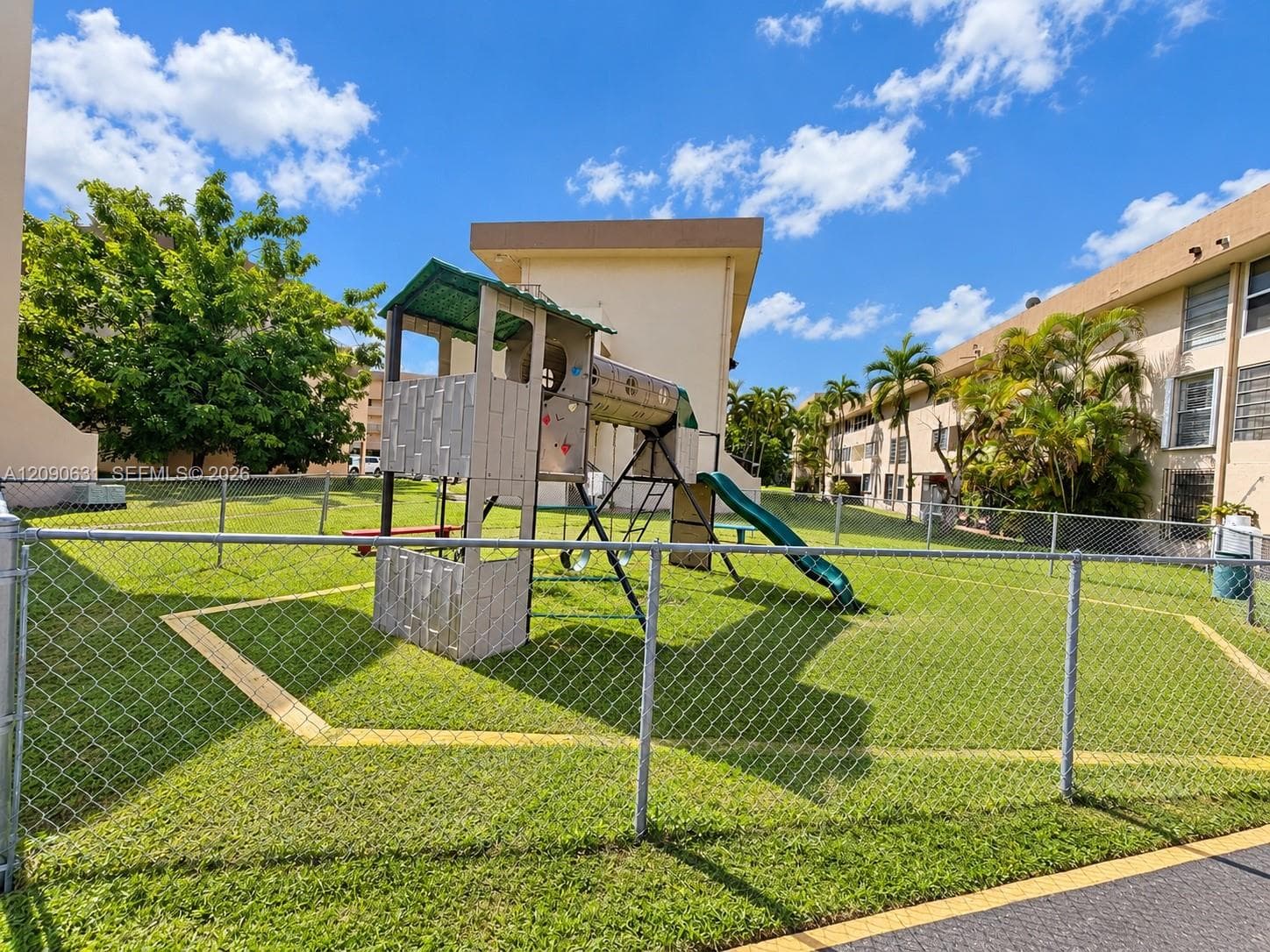 PINEBARK CONDO · #203 in Miami - Photo 19