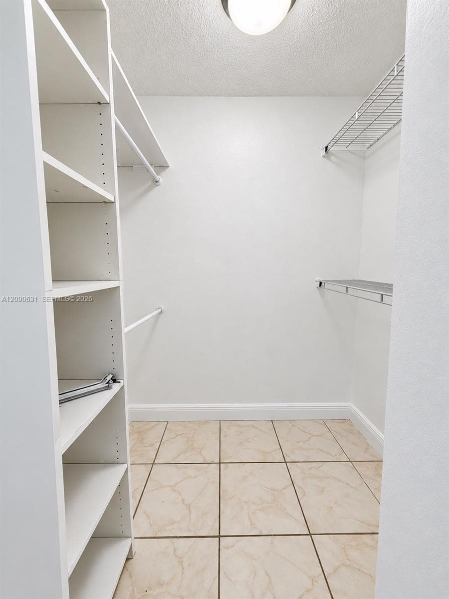 PINEBARK CONDO · #203 in Miami - Photo 8