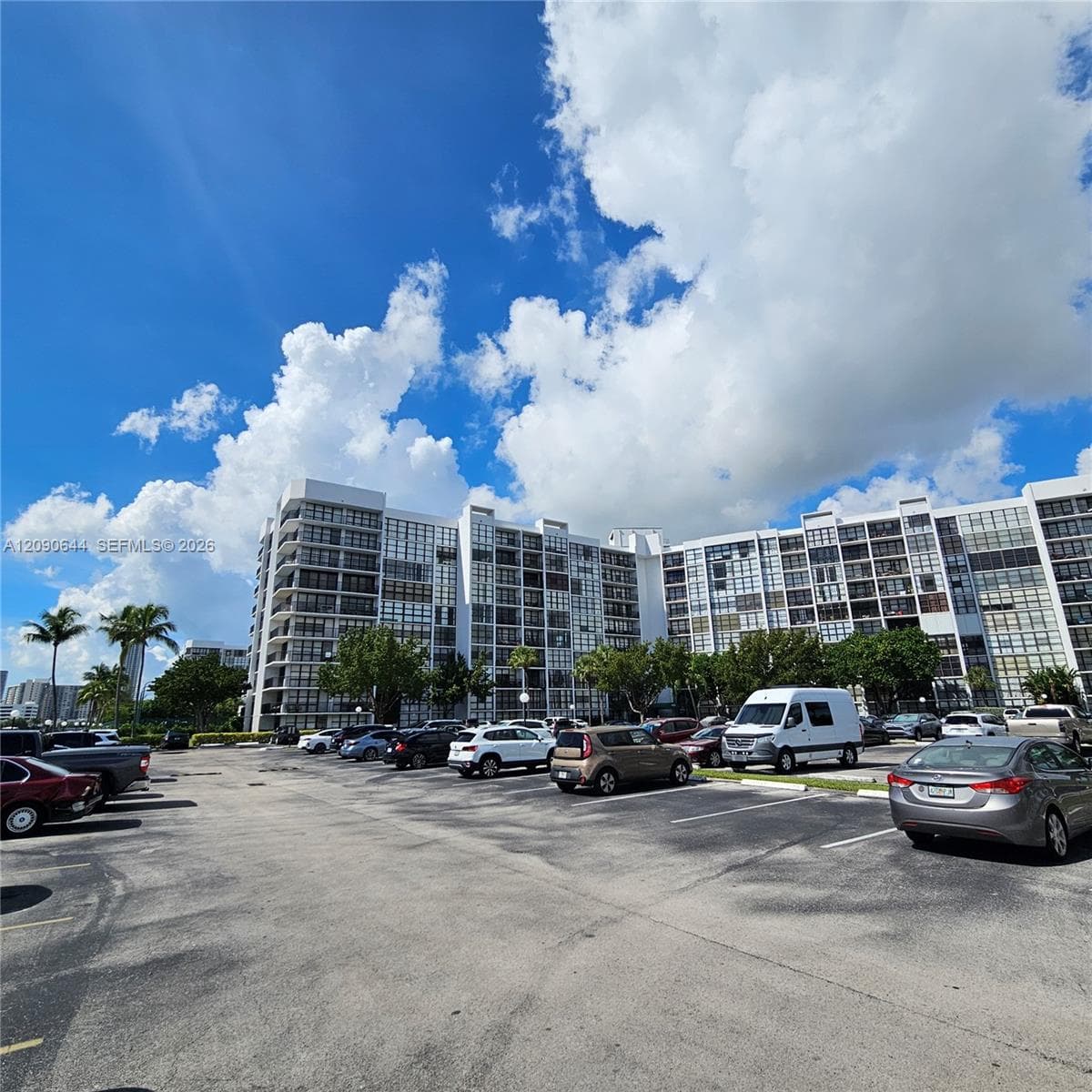 OCEANVIEW PARK CONDO · #124 in Hallandale Beach - Photo 4
