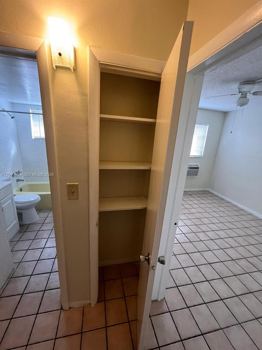 Edgewater Beach Condo · #104 in Dania Beach - Photo 6