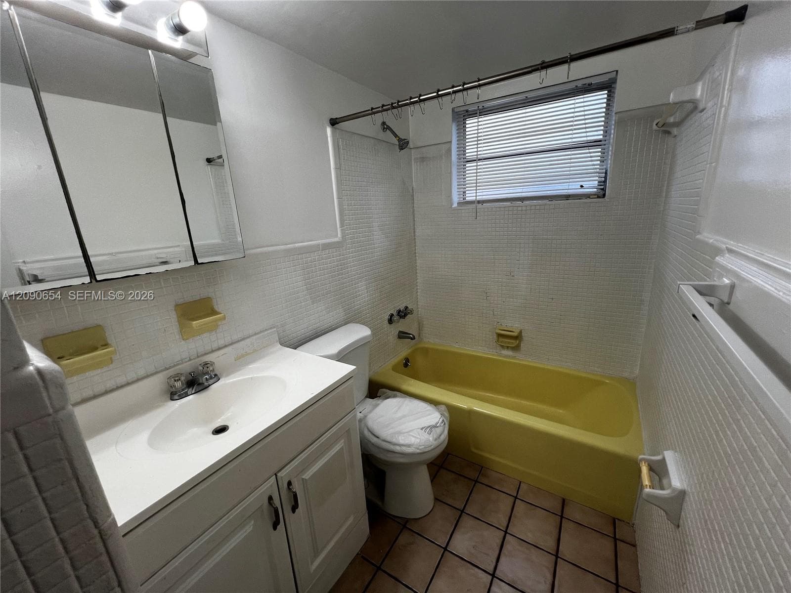 Edgewater Beach Condo · #104 in Dania Beach - Photo 7